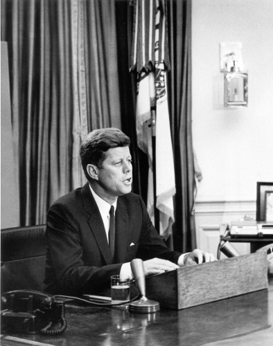 John Fitzgerald Kennedy nel suo discorso sui diritti civili annuncia il Civil Rights Act che diventerà legge nel 1964.