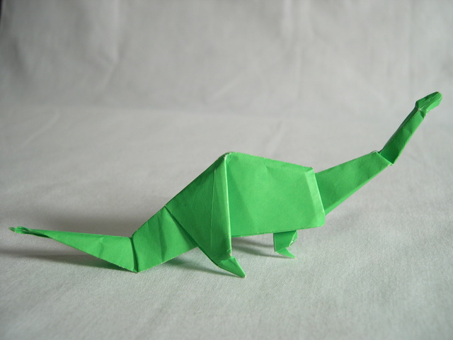 Dinosauro di carta